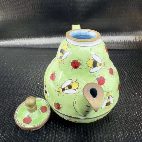 1999 KELVIN CHEN Enamel Lidded Tea Pot Mini Teapot Bee Ladybug Small Jug Pitcher - Picture 9 of 10